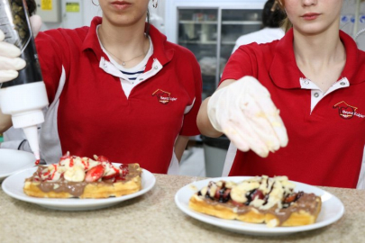 Kocaeli'de 'Beyaz Kalpler'de waffle ile kahve günü