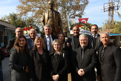 İzmir Güzelbahçe'ye Atatürk’ün yeni heykeli dikildi