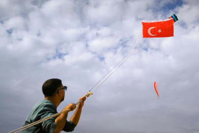 Türkiye’nin en büyük Türk Bayrağı uçurtması Mardin'de