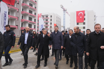 Bakan Kurum'dan afet bölgesine yakın mercek... Dükkan ihaleleri 15 Ocak'a kadar sonuçlanacak